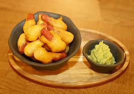 Picoteo con arte y un esmerado 'tardeo' conquistan Vitoria