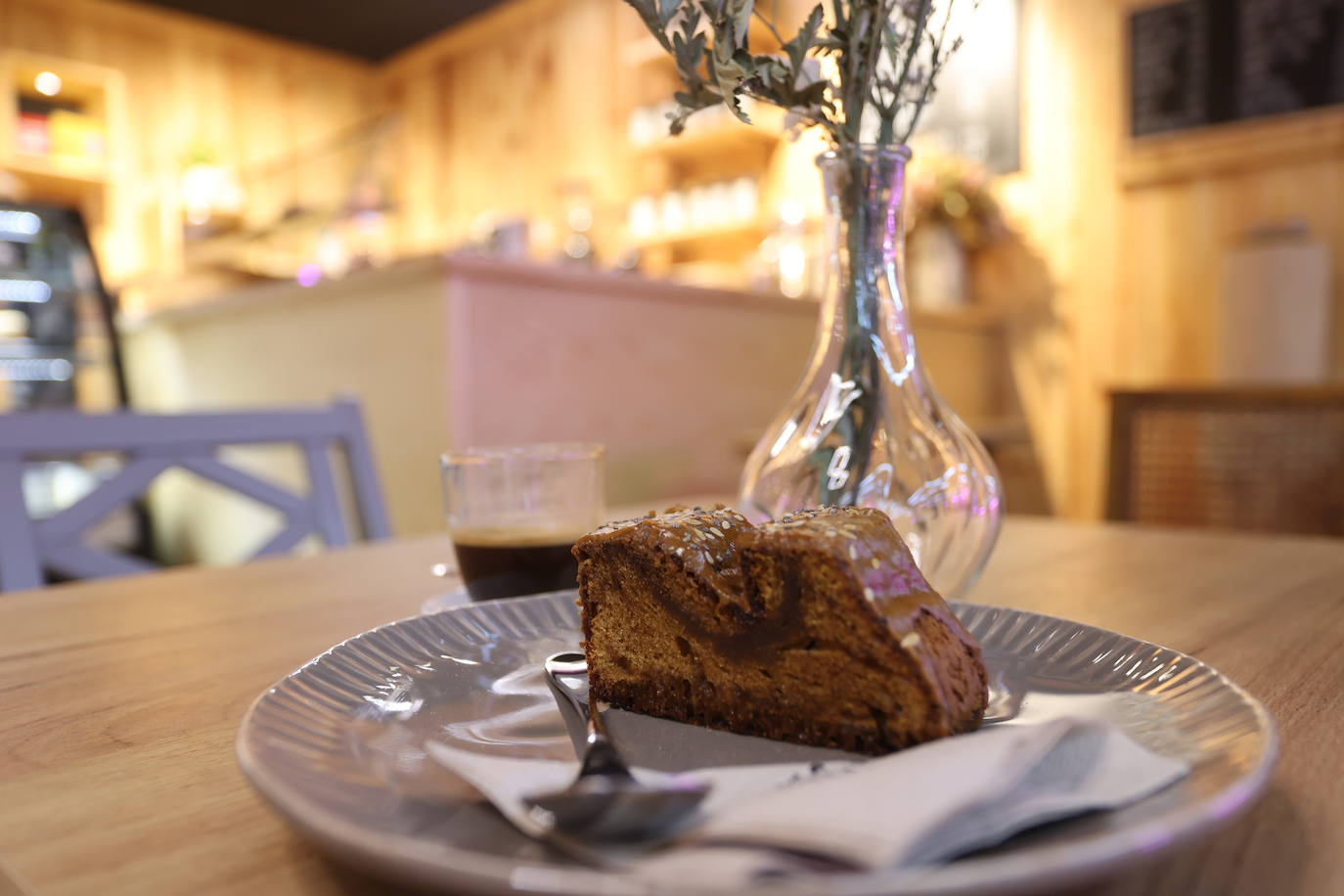 Dentro de un mercado y con mucho rollo: la nueva cafetería de Bilbao para tomar el &#039;brunch&#039;