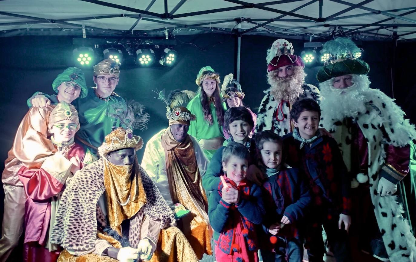 Los Reyes Magos de Ondarroa irán directamente a la plaza para estar a cubierto.