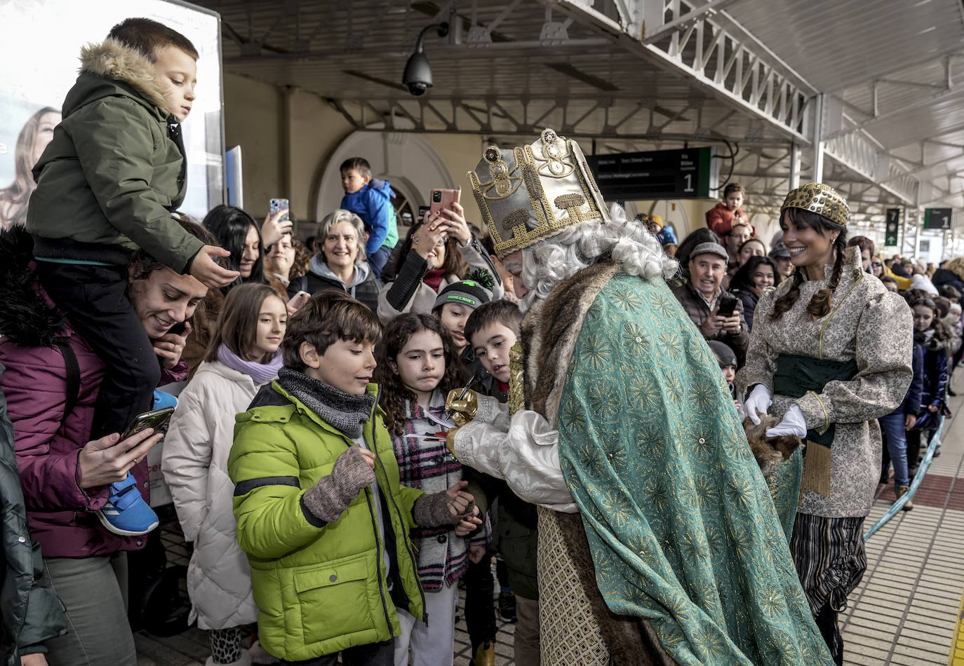La llegada de los Reyes Magos a Vitoria, en imágenes