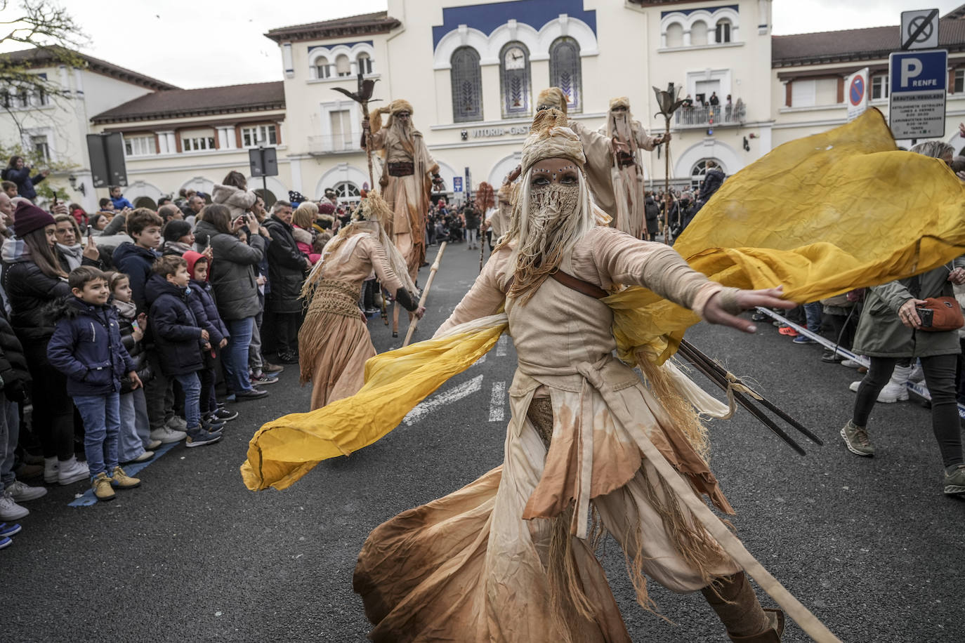 La llegada de los Reyes Magos a Vitoria, en imágenes