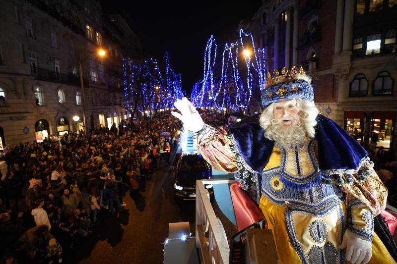 La magia de los Reyes empapa Bilbao