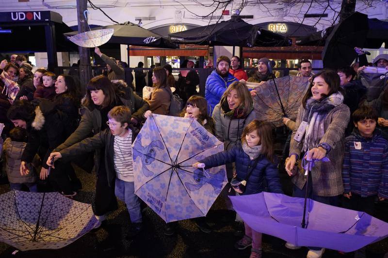 La magia de los Reyes empapa Bilbao