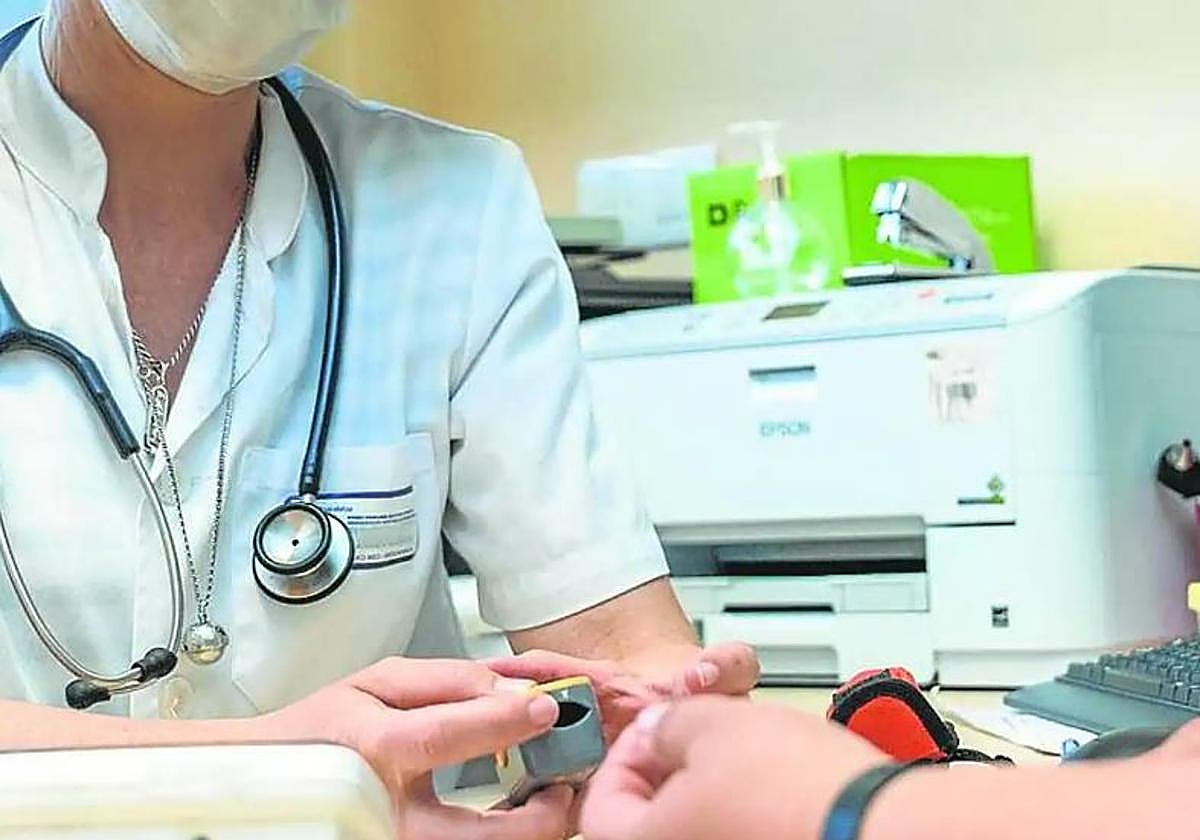 Sanidad estudia las 'autobajas' de 3 días para no saturar la Atención Primaria