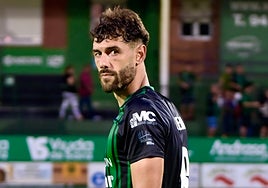 Adrián León regresará a La Nucía después de jugar cuatro meses en el Sestao River.