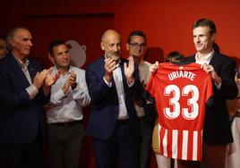 Jon Uriarte posa como nuevo presidente del Athletic el 24 de junio de 2022.