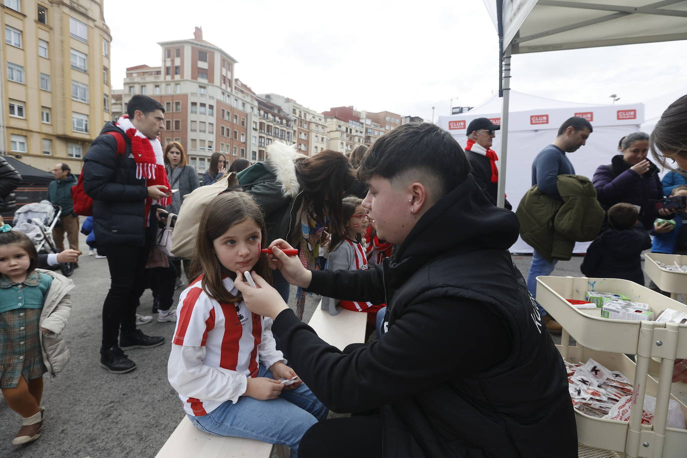 El ambiente previo al derbi, en imágenes