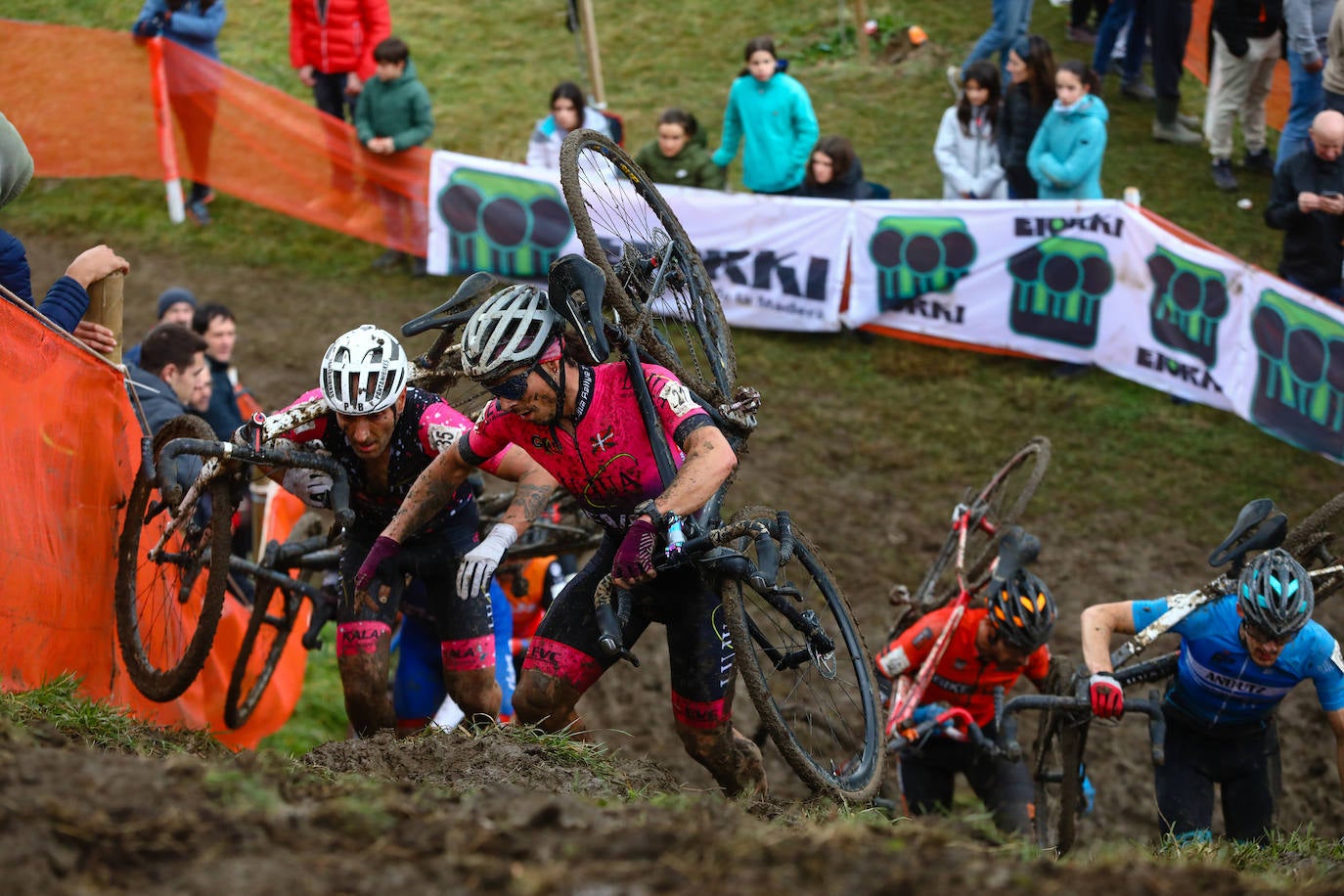 Campeonato de España de ciclocross celebrado en Amurrio. Gorka Corres se cuelga el bronce