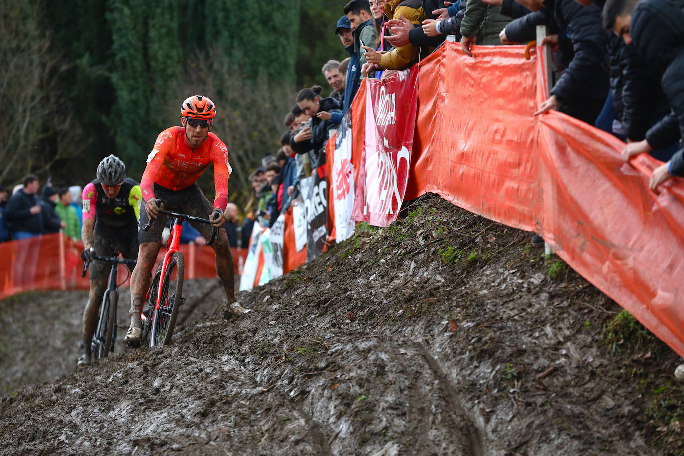 Campeonato de España de ciclocross celebrado en Amurrio. Gorka Corres se cuelga el bronce