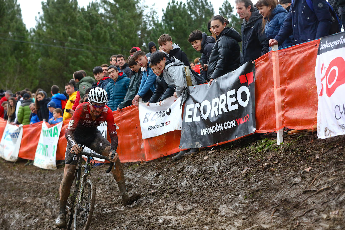 Campeonato de España de ciclocross celebrado en Amurrio. Gorka Corres se cuelga el bronce