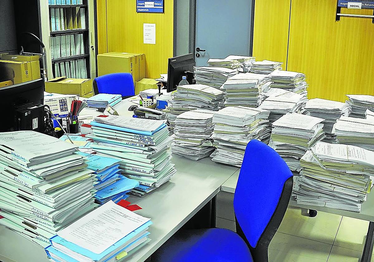 Expedientes acumulados en el juzgado especializado en abusos bancarios de Bilbao.