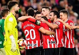 El Athletic celebra el tanto definitivo de Villalibre.
