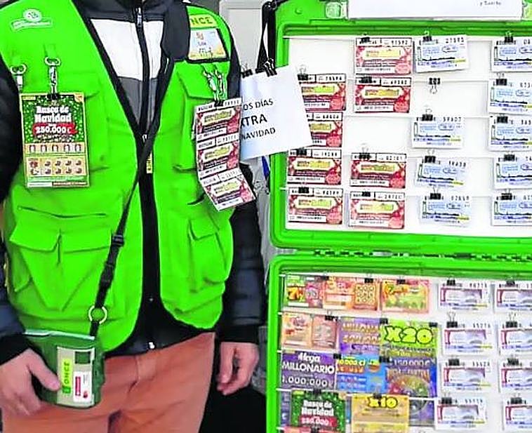 Seis meses de cárcel para un hombre que llamó «paralítico de mierda» a un vendedor de la ONCE