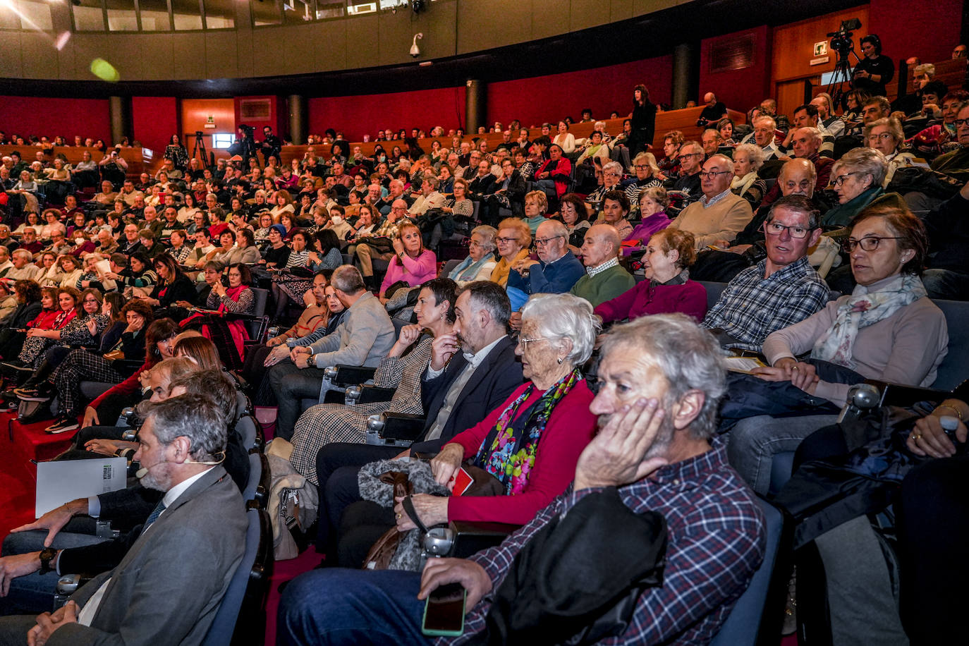 El foro &#039;Más 60 activo&#039;, en imágenes