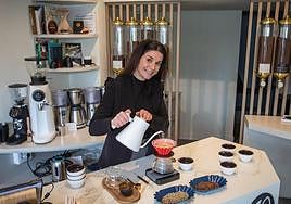 El sueño cumplido de Sara: deja Madrid, cambia de vida y abre este templo del café en Bilbao