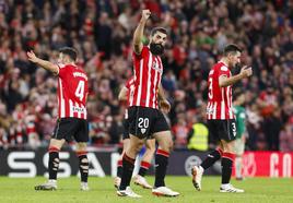 Villalibre celebra uno de los dos goles anotados ante el Alavés en Copa.