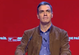 Momento en el que Pedro Sánchez ha detenido su discurso.