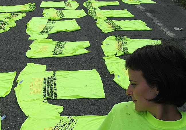 Las camisetas de 2004 fueron 'atropelladas'.