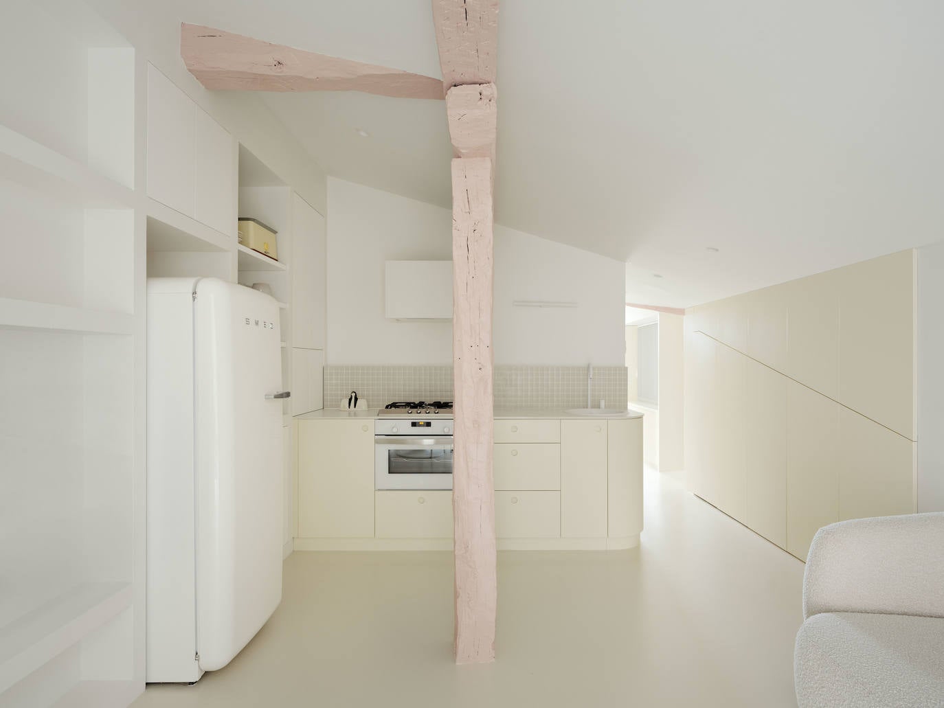 El piso estiloso de 60 metros de una diseñadora y sus tres hijos en El Casco Viejo