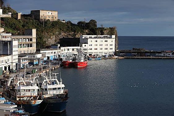 El puerto de Ondarroa es uno de los más afectados por la veda de Francia.