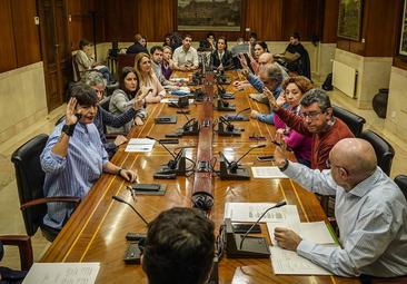 Vitoria abre una nueva etapa de gobernabilidad con el acuerdo entre PSE-PNV y Bildu