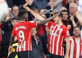 Williams y Vivian, que no Guruzeta, en la fotografía que ha publicado la Falange