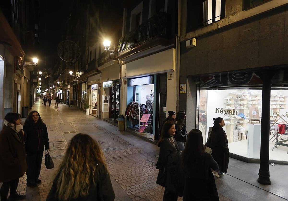 Lonjas en la calle Artekale alquiladas con el apoyo del Ayuntamiento.