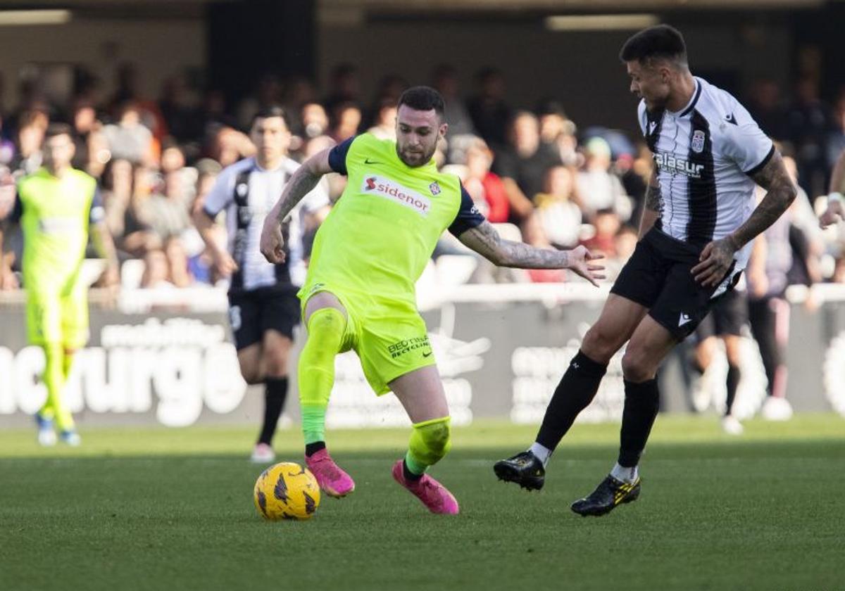 Manu Hernando, en el último partido del Amorebieta en Cartagena