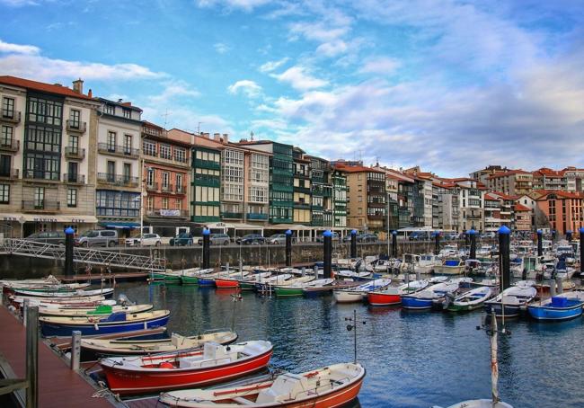 Vista del puerto de Lekeitio.