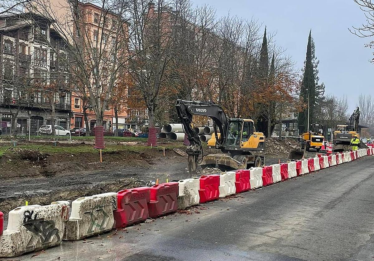 Vitoria corta al tráfico un tramo de Los Herrán este miércoles por la segunda fase de las obras