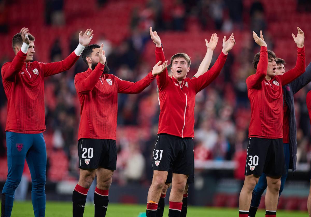 Así celebró el Athletic el triunfo ante el Mallorca con la afición