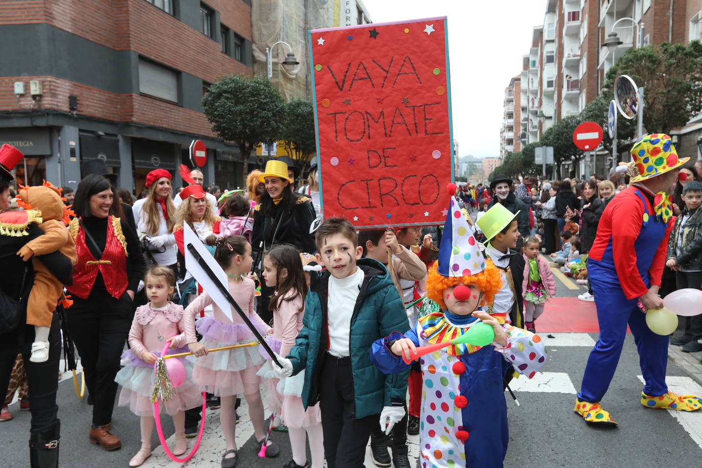 Desfile del Carnaval de Deusto, en imágenes