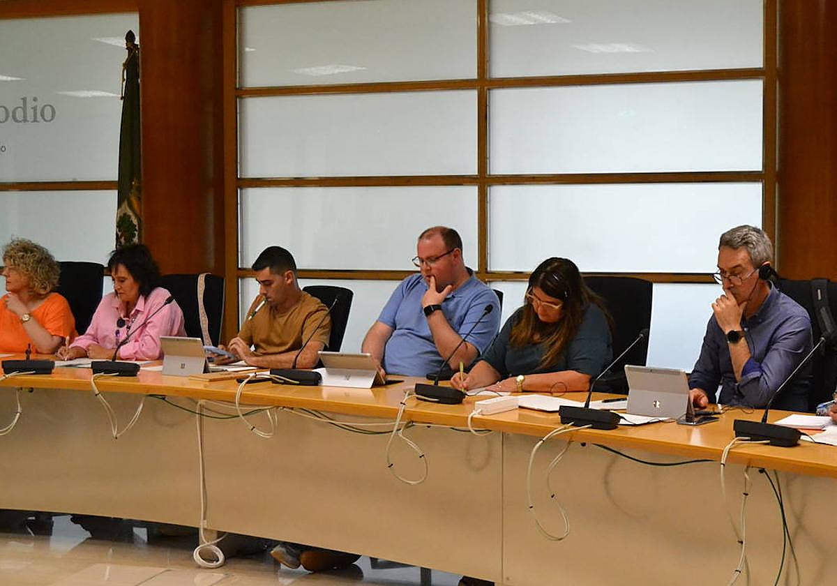 El grupo jeltzale en el pleno de Llodio.