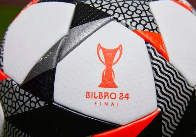La UEFA homenajea a Bilbao en el balón con el que se jugará la final de la  Champions femenina