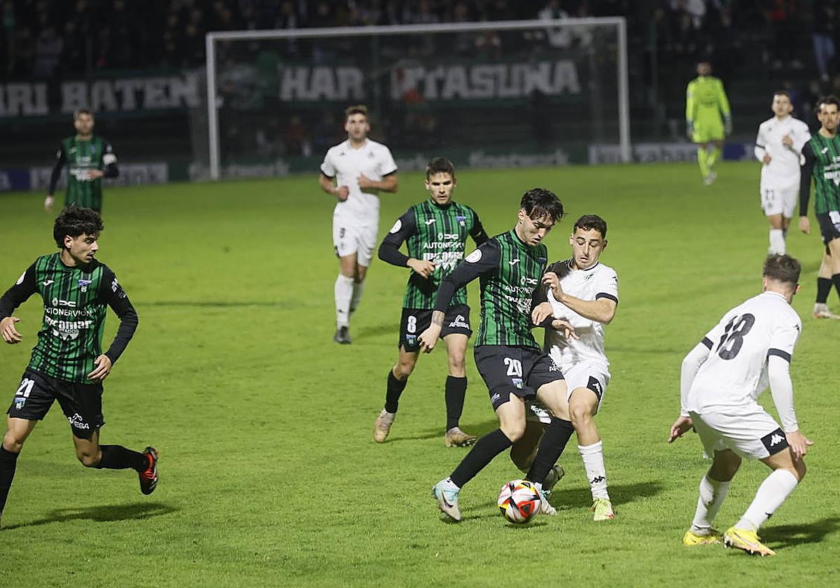 Aitor Calle exige más al Sestao River pese al vital triunfo ante el Arenteiro