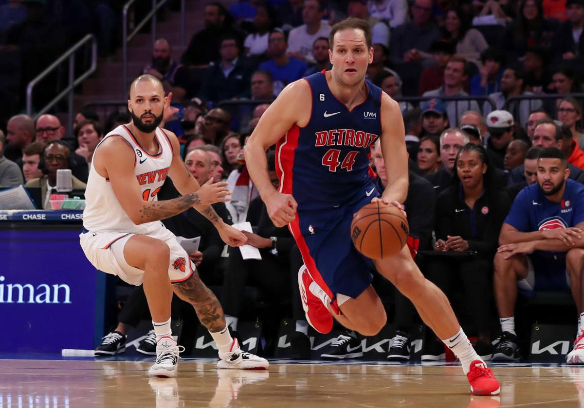 Evan Fournier Knicks taldea utziko du, Bojan Bogdanovicen etorrerarekin