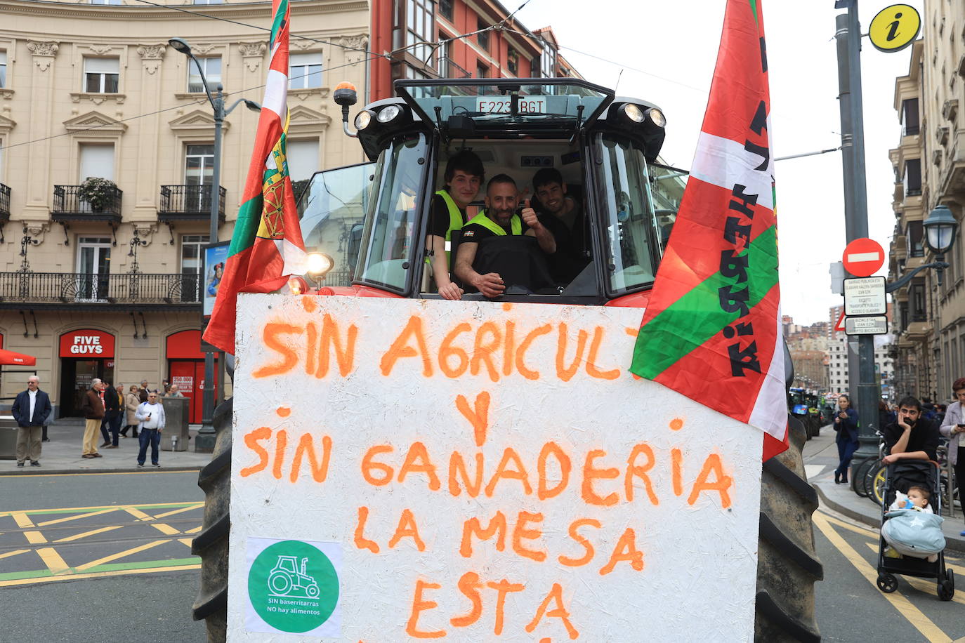 Bilbao recibe a la &#039;tractorada&#039;