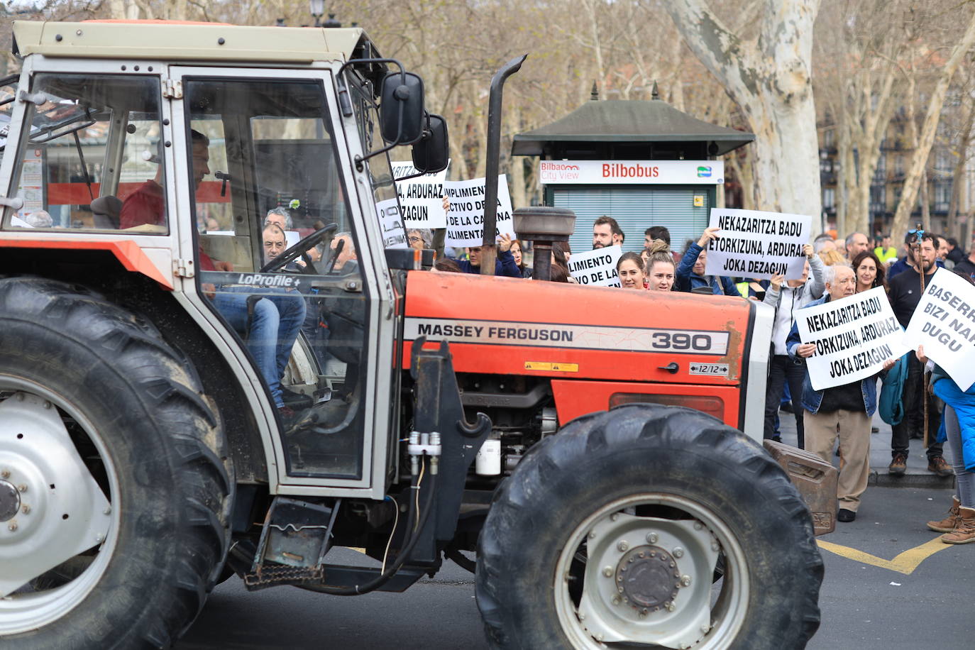 Bilbao recibe a la &#039;tractorada&#039;