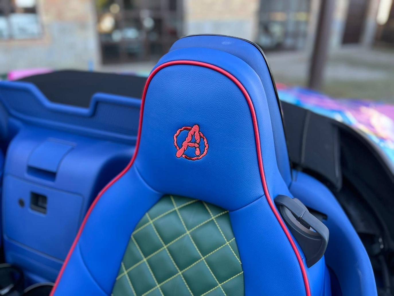 Un creador bilbaíno impulsa el primer &#039;coche-mural&#039; del mundo