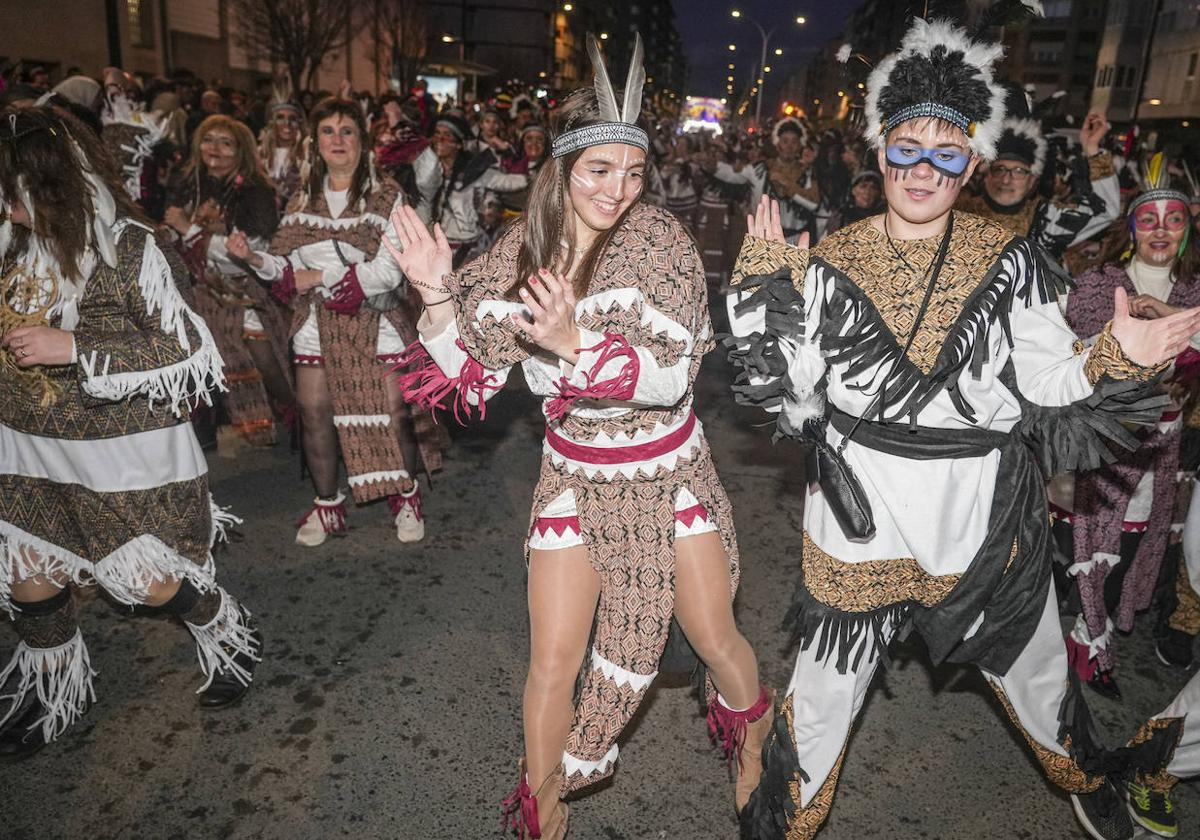 Vitoria se entrega al baile de máscaras