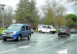 Cruce de la calle Iturritxu con Campo de los Palacios.
