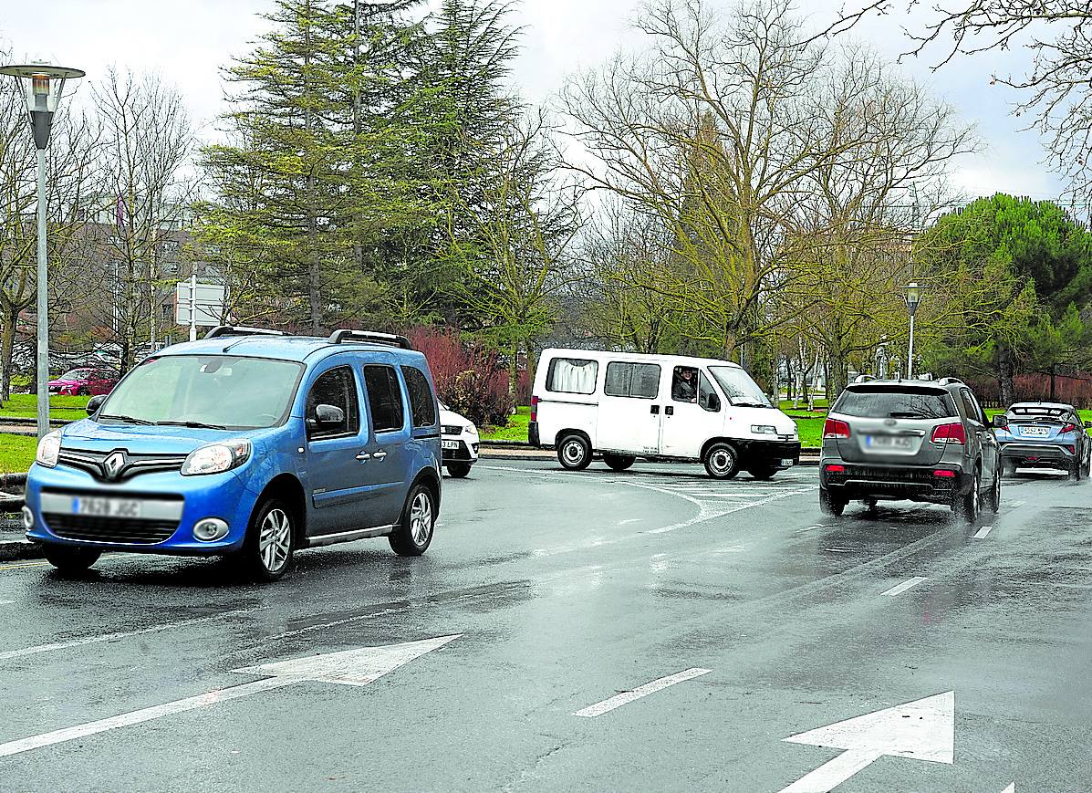Cruce de la calle Iturritxu con Campo de los Palacios.