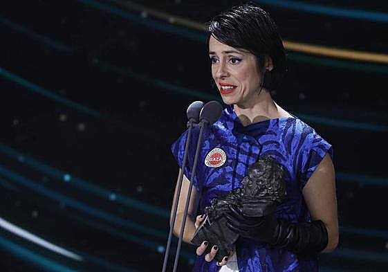 Bayona arrasa con doce Goyas y Urresola trae tres estatuillas a Euskadi