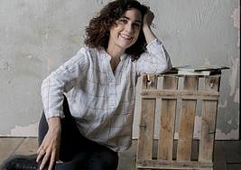 La escritora Ianire Doistua publica su último cuento 'Las gafas de papá'.