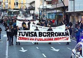Los trabajadores de Tuvisa en una anterior protesta por el centro de Vitoria.