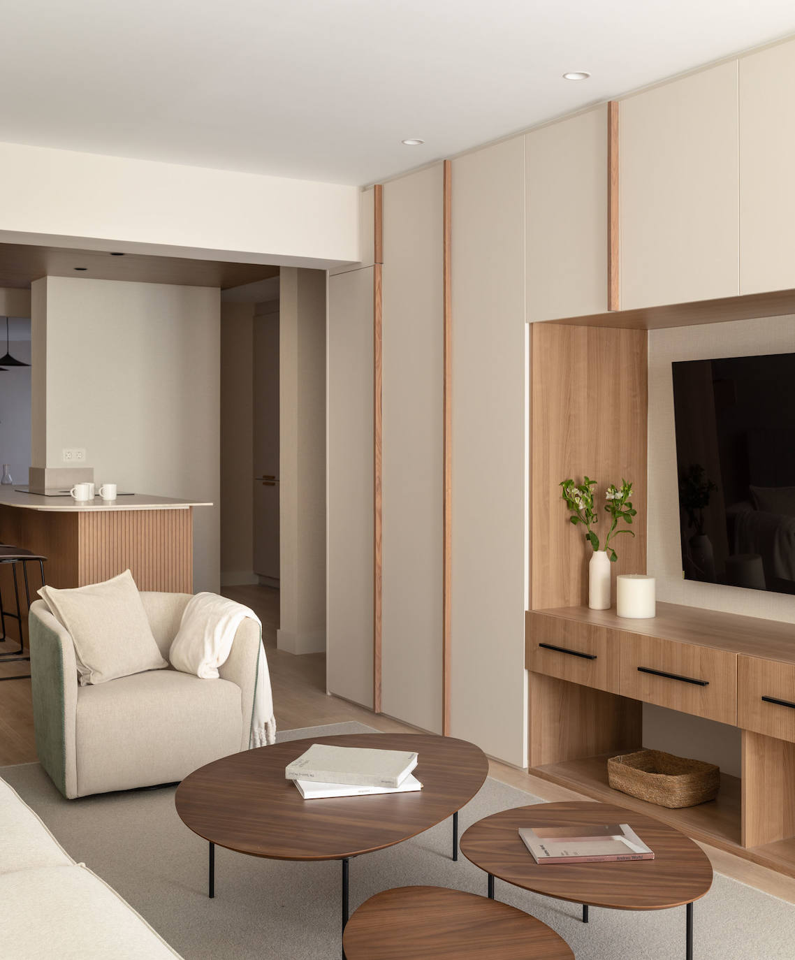 El piso de una pareja joven y su hijo en Mungia ideado para vivir en calma