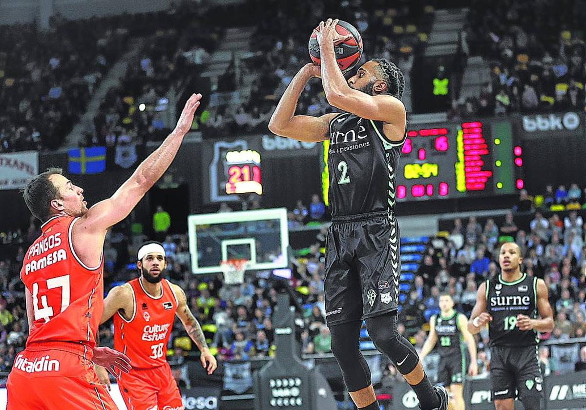 El Bilbao Basket se fue al parón con una gran victoria ante el Valencia en Miribilla.