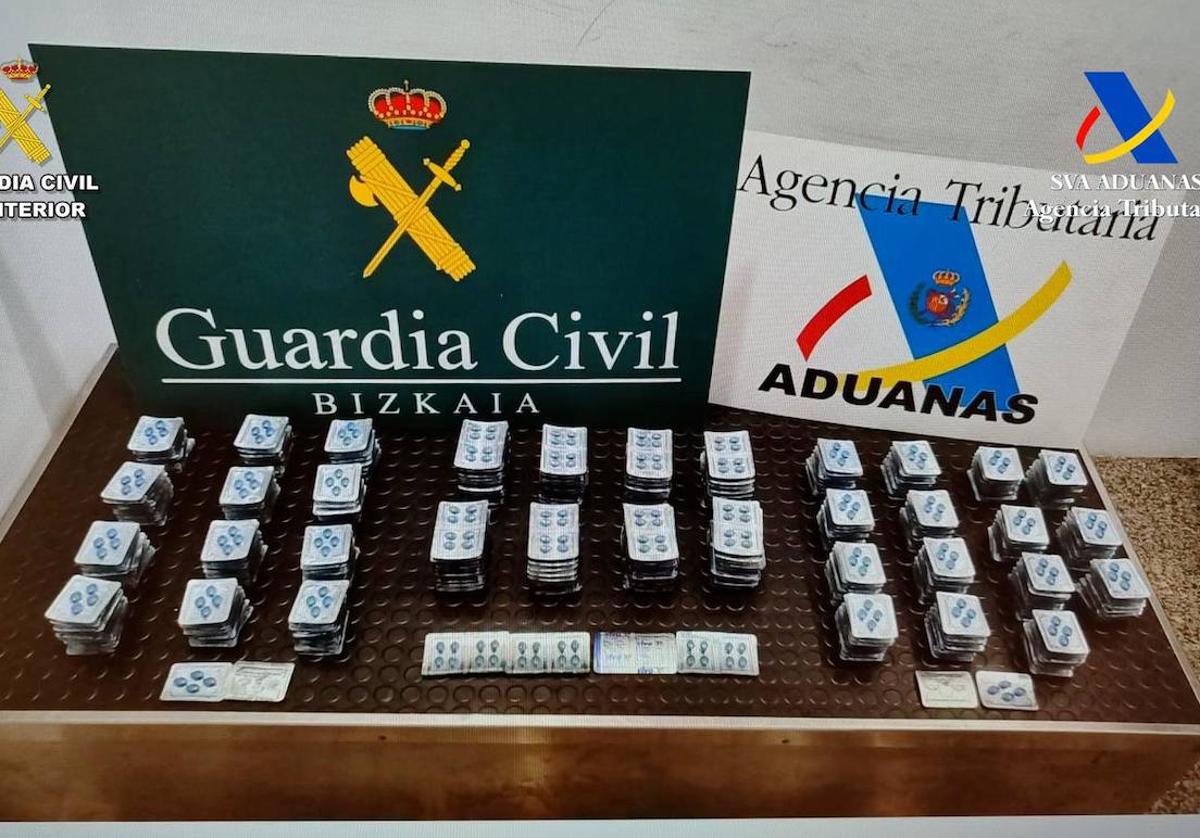 Intervienen más de 2.000 pastillas de sildenafilo en el aeropuerto de Bilbao