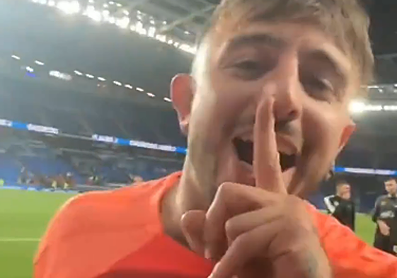 Los jugadores del Mallorca se acuerdan de Mikel Merino tras la tanda de penaltis