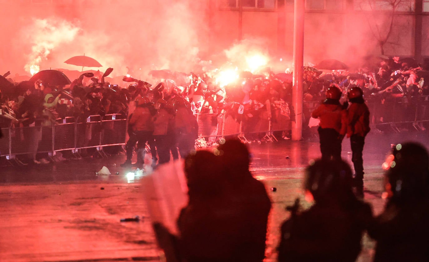 Las mejores fotos del recibimiento al Athletic en San Mamés